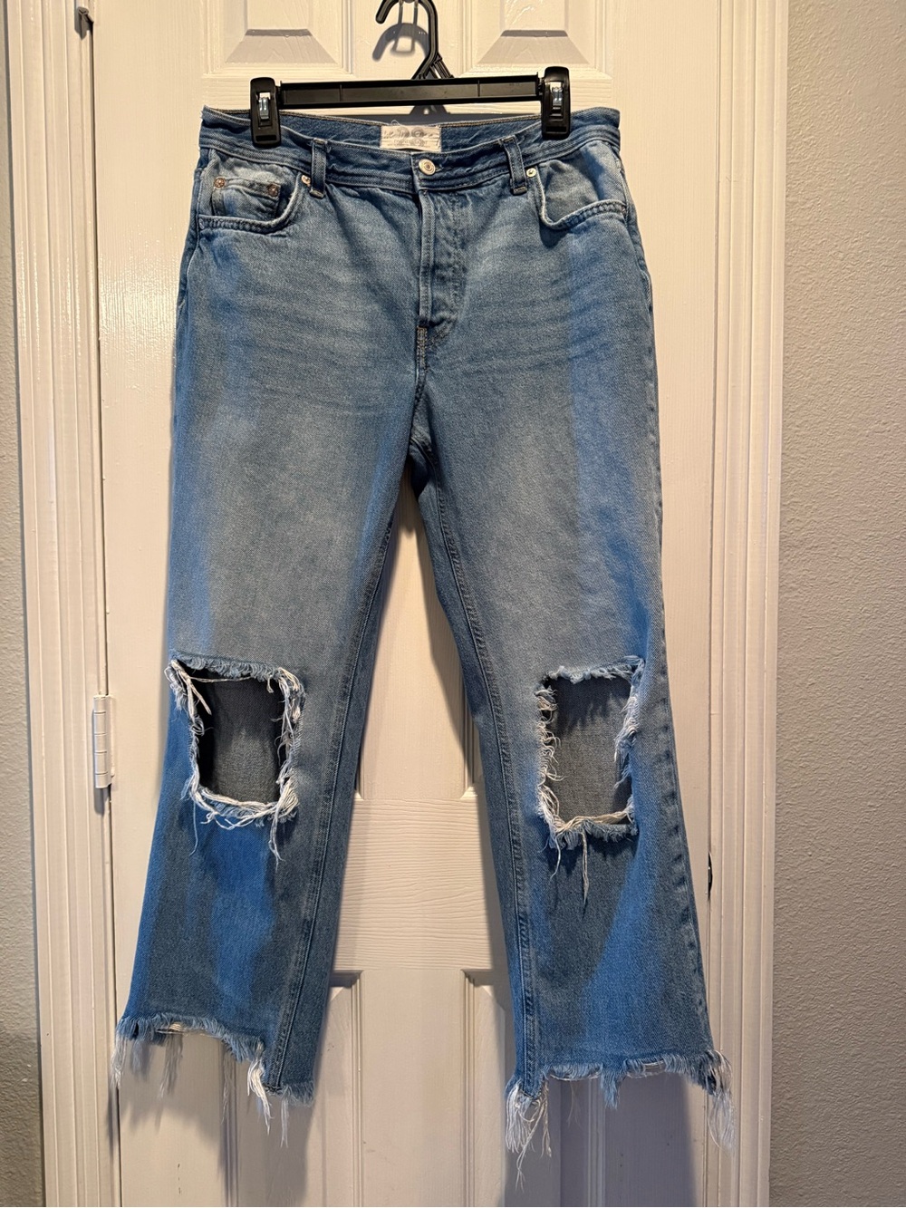 Free People We The Free Distressed Raw Hem Cropped Jeans Size 28